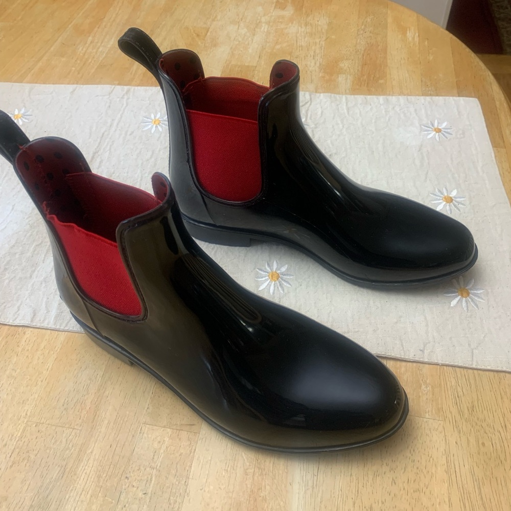 LN Lauren Ralph Lauren Tally Bo Rai ankle rubber rain boots, Red & Black, size 9